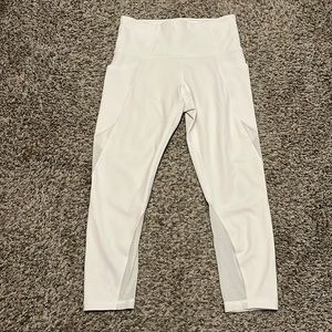 White athleta 3/4 leggings size xs
